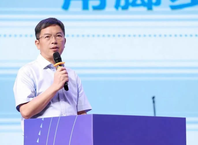 總校長(zhǎng)來(lái)信丨給孩子勇闖未來(lái)的信心和力量